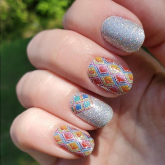 *Retired* Color Street: Pinball Queen | Arcade Silver Rainbow Diamonds Glitter - Picture 5 of 14